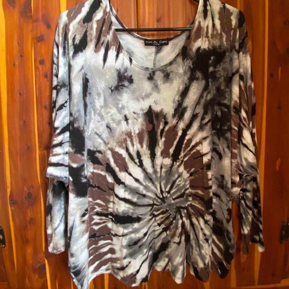 Tie tye shirt